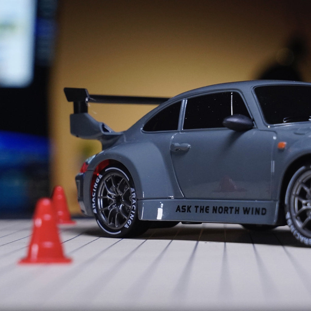 1/24 4WD RC Drift Car – 20KM/H High-Speed with LED Lights